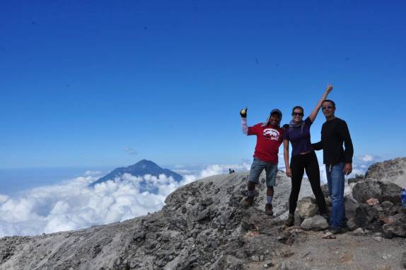 Com o nosso guia Carlos no ponto mais alto da América Central, o cume do vulcão Tajumulco, a mais de 4.200 metros de altitude, na Guatemala